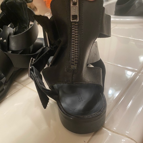 ZARA SANDALS! - Picture 3 of 3